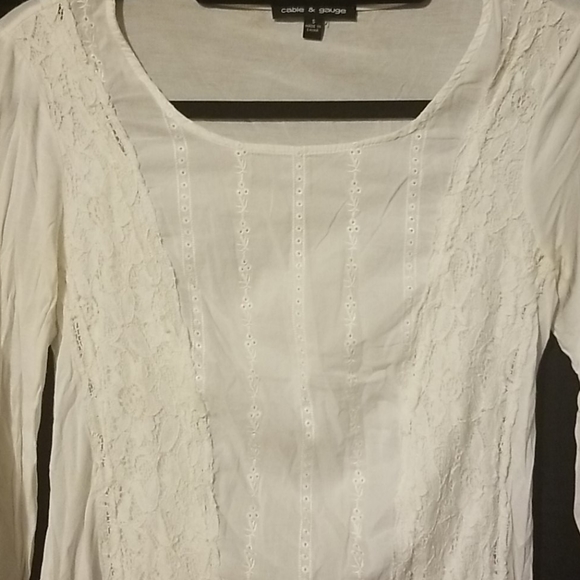 Cable & Gauge Lightweight White Laced Top Size S - Picture 4 of 6